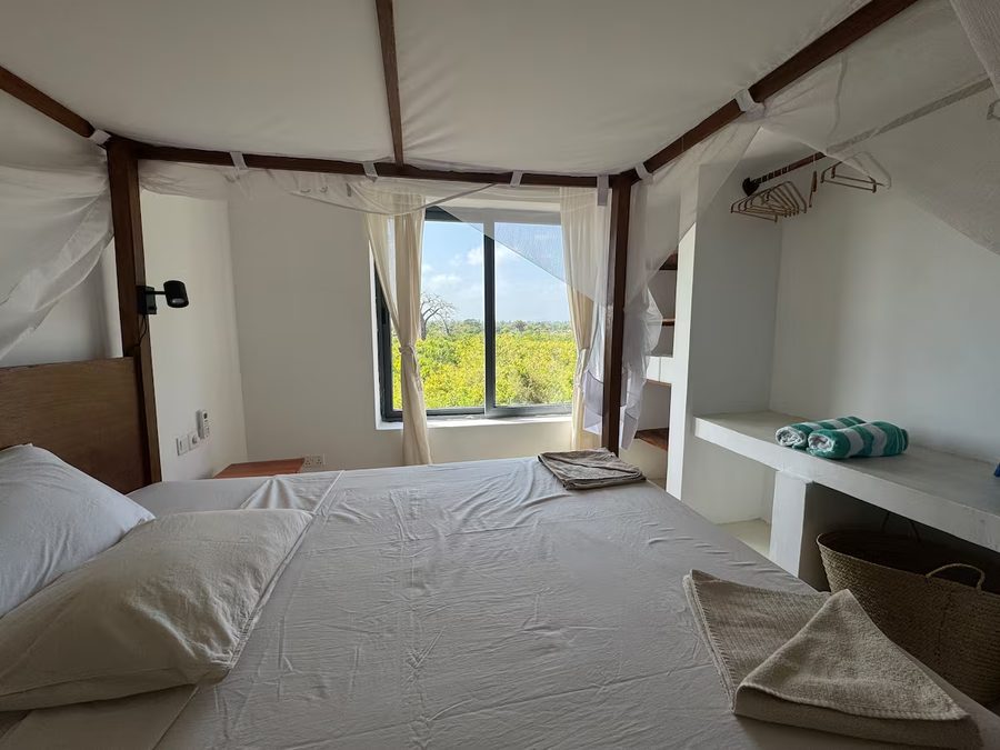 Queen Bedroom